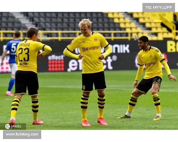 德甲新星中锋崛起助力球队冲击冠军战绩解析 德甲新星中锋崛起助力球队冲击冠军战绩解析